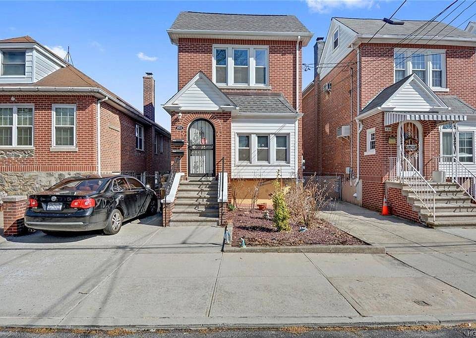 1st image of 2314 Pearsall Ave