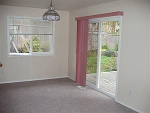 4th image of 1170 NW Thornwood Cir