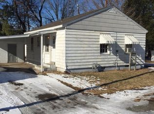 23 Orchard Dr, Herrin, IL 62948