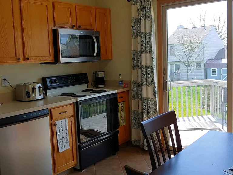 1093 Tarragon Dr — Photo 16