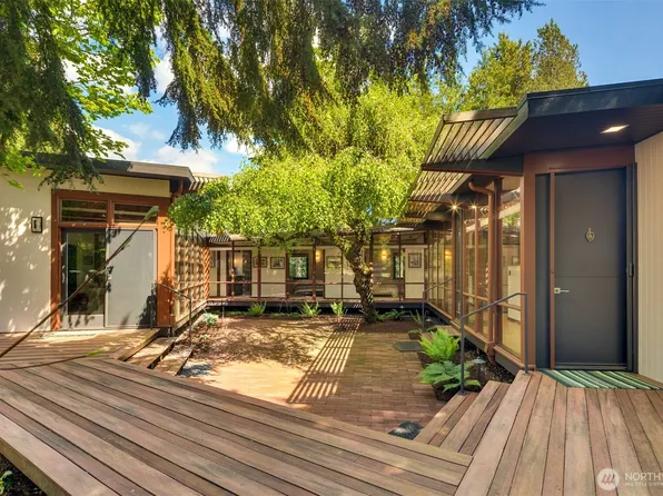 1360 SW 175th Street, Normandy Park, WA 98166