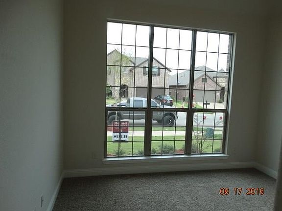 3rd image of 16412 White Rock Blvd