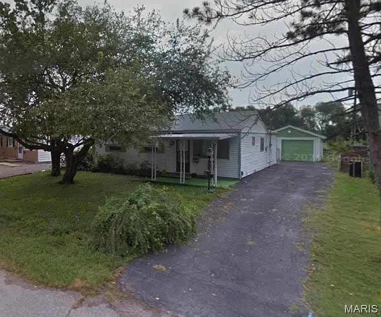 1st image of 1066 Saint Margaret Dr