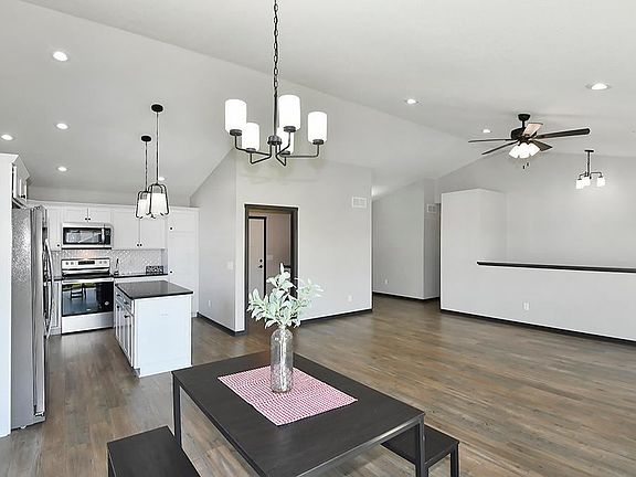 5th image of 2103 Harbour Oak Dr SE