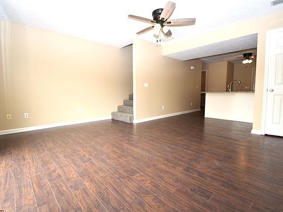4th image of 7 Tall Grass Ln