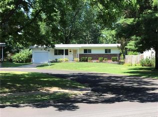 440 Humes Ln, Florissant, MO 63031