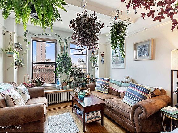 2nd image of 235 W 102nd St APT 16L