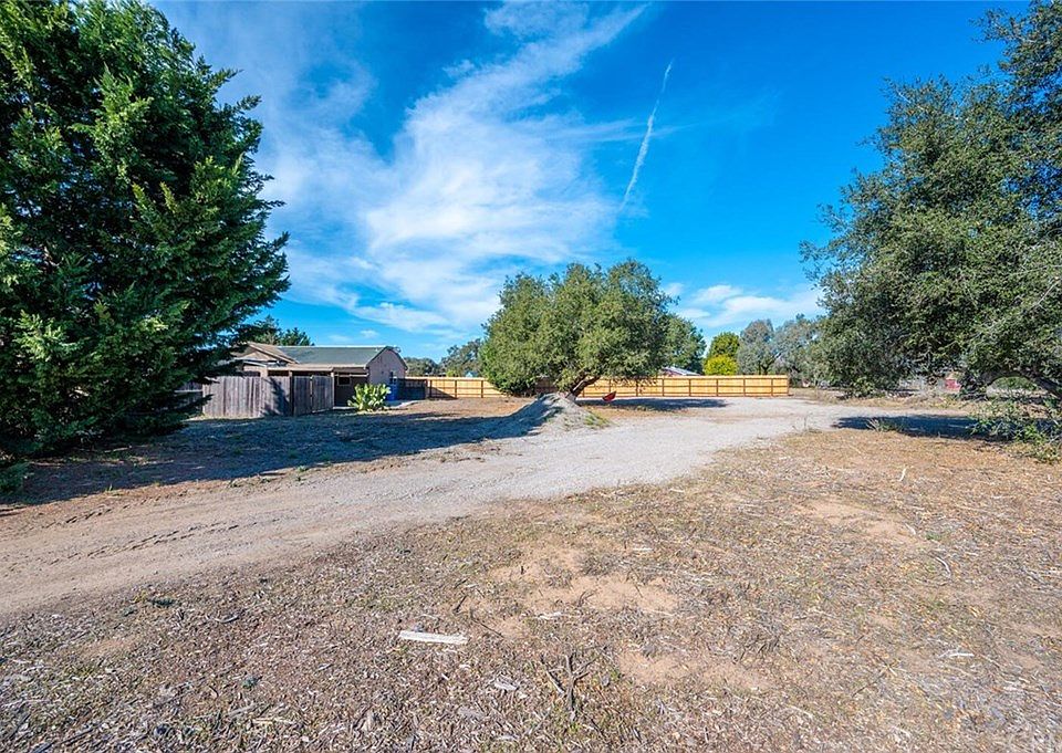 2nd image of 295 S Oakglen Ave
