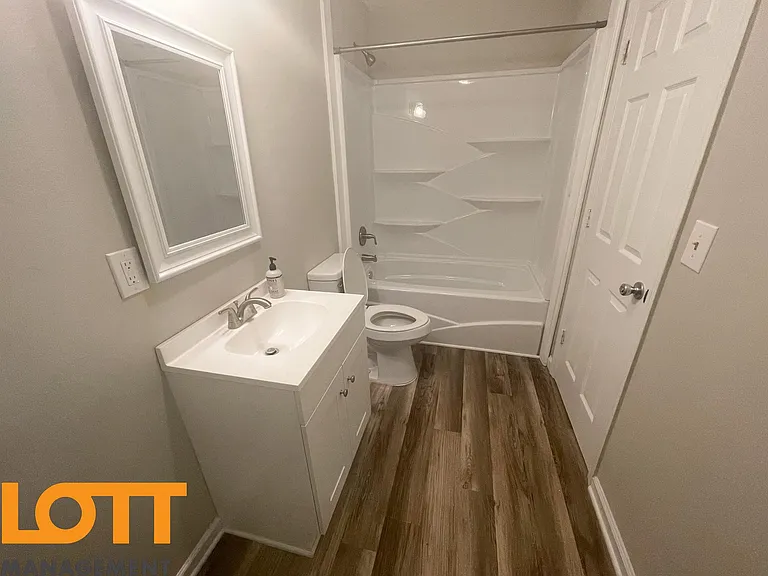 113 Newton Ave #B — Photo 10