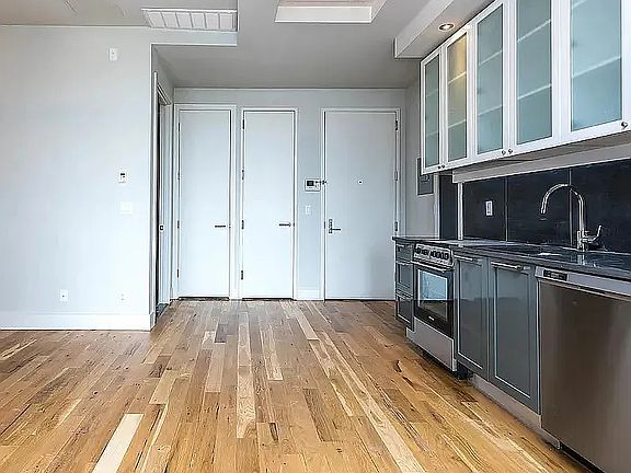 2nd image of 785 Dekalb Ave #Penthouse 4