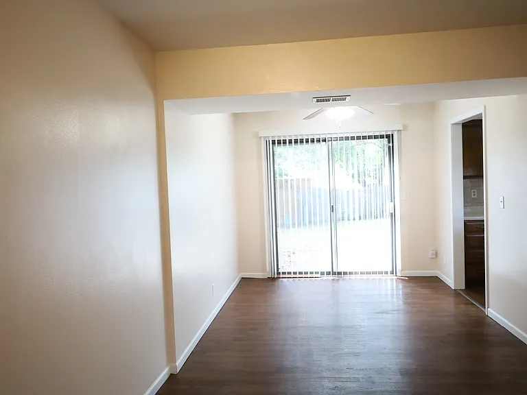 12820 S Arapaho Dr — Photo 4