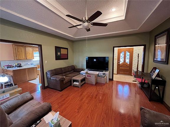 4th image of 304 Diana Dr