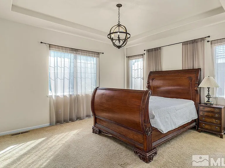 2815 Albazano Dr — Photo 4