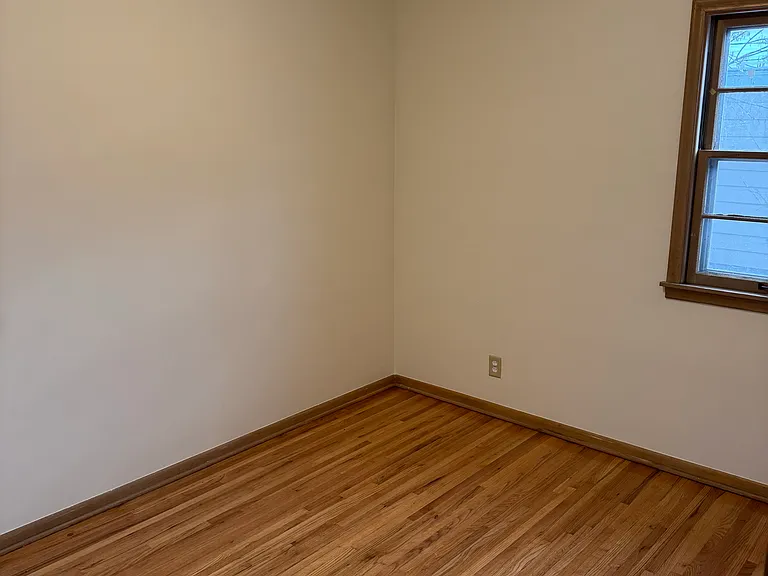 1840 Longview Dr — Photo 4