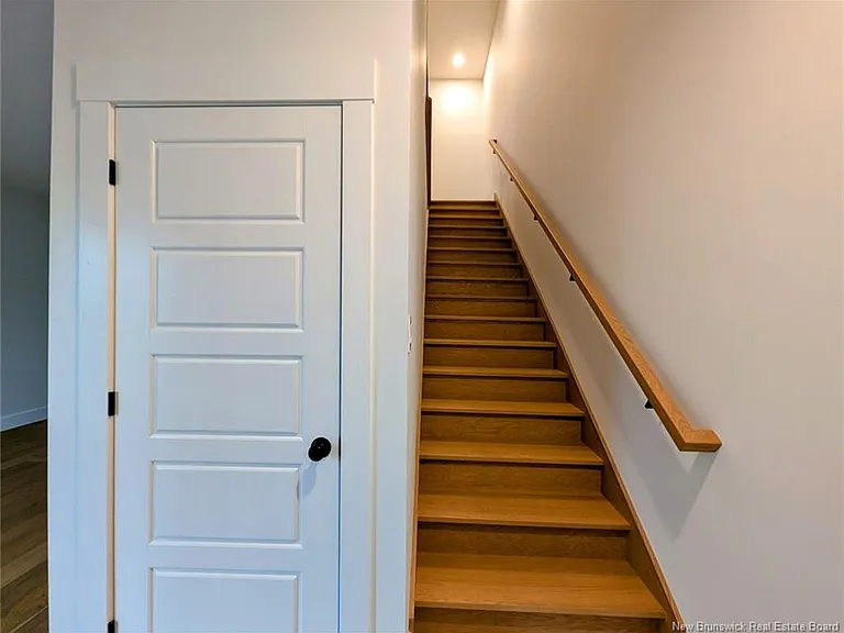 124 Ernest St — Photo 10
