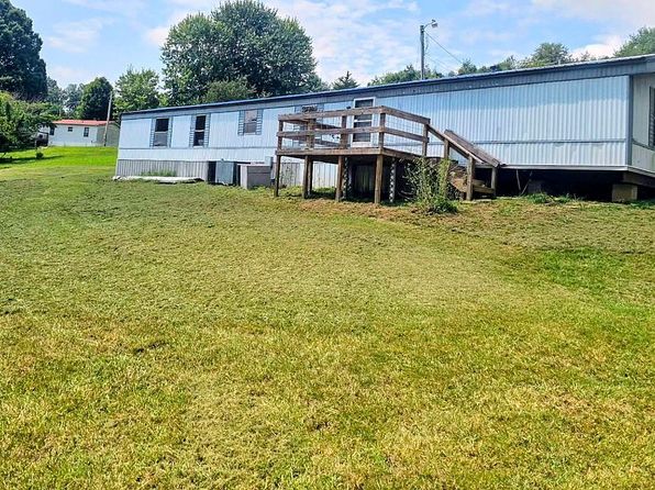 210 Blake Ln