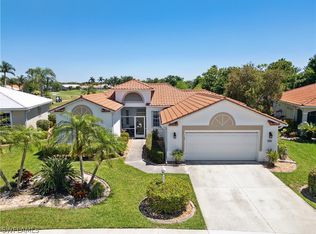 2270 Rio Nuevo Dr, North Fort Myers, FL 33917