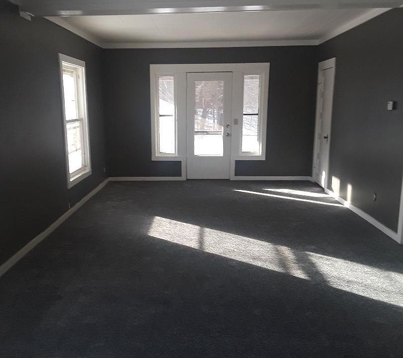 2nd image of 1405 Richmond St NW