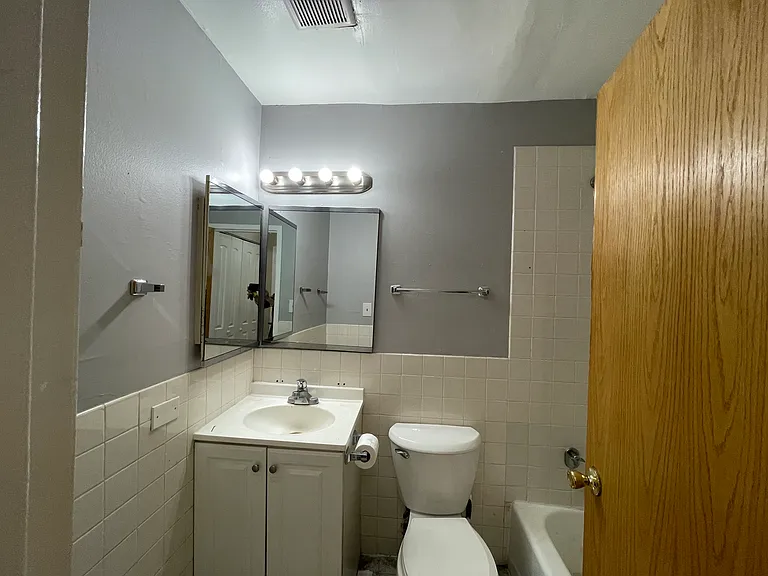 5920 N Kenmore Ave #207 — Photo 20