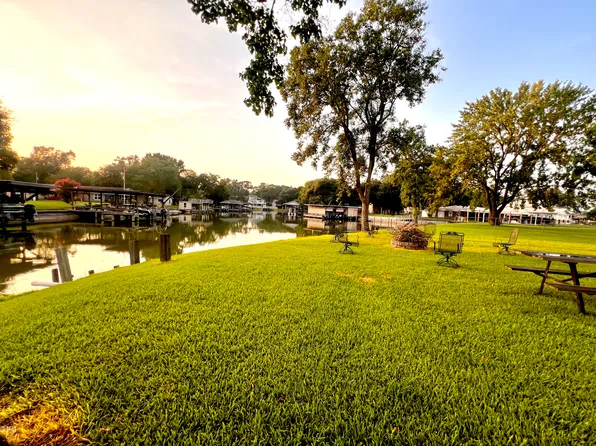 77 Gov Ferguson Cir, Pointblank, TX 77364
