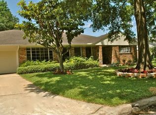 2038 Macarthur St, Houston, TX 77030