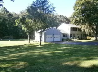 54 Peaceful Valley Rd, Trumbull, CT 06611