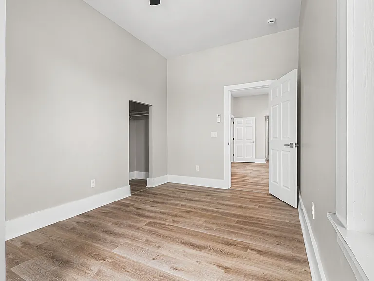 813 Washington Ave #1 — Photo 3