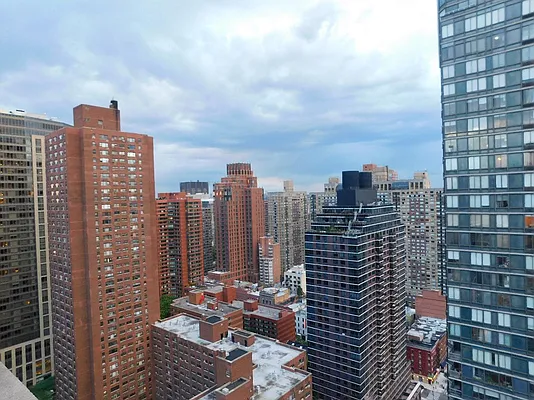 Sold by Real Direct | media 11