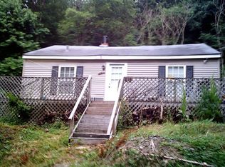 216 Lower Johnson Branch Rd, Parksville, KY 40464