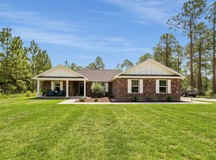1092 Ten Lake Dr, Defuniak Springs, FL 32433