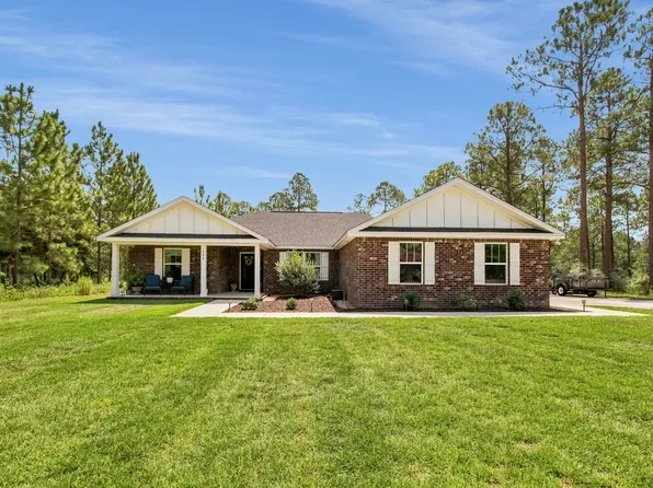 1092 Ten Lake Dr, Defuniak Springs, FL 32433