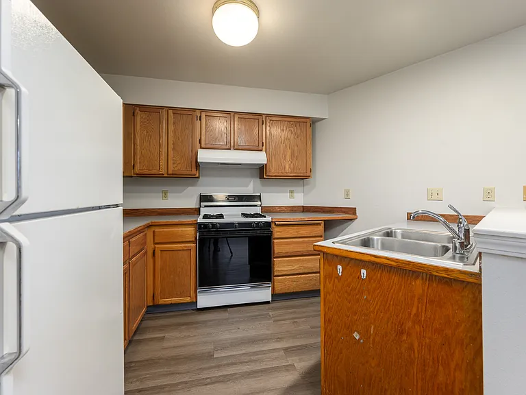 2-Bed 1-Bath Kitchen