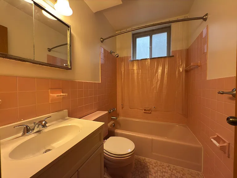 647 Cleveland Ave S — Photo 19