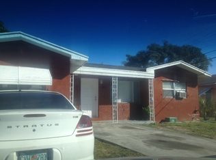 692 SW 7th Ter, Dania, FL 33004