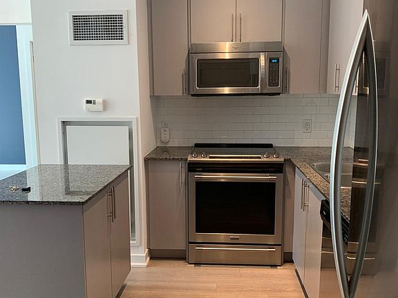 2nd image of 85 Duke St W #103