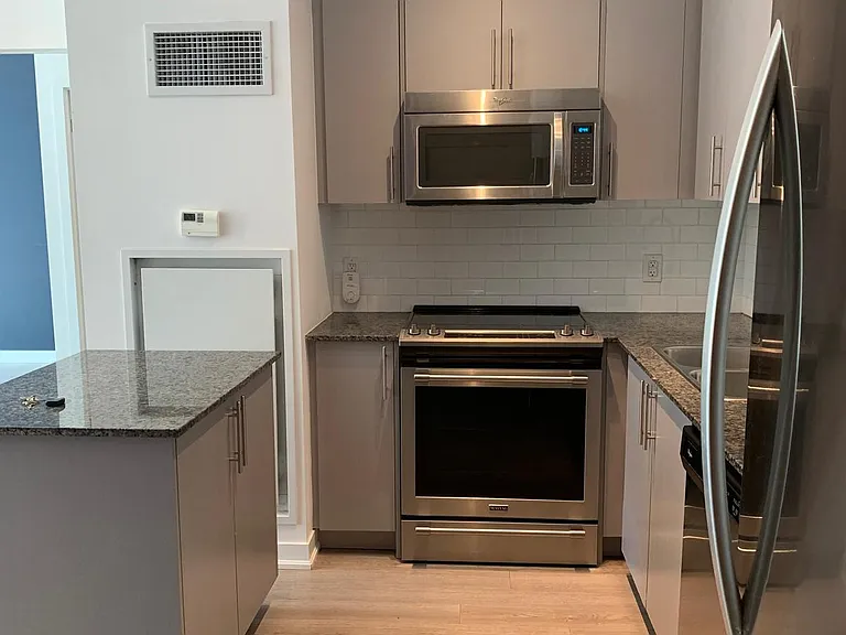85 Duke St W #103 — Photo 2