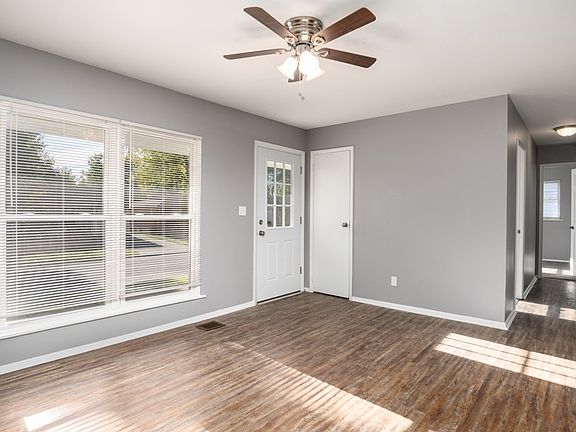 4th image of 1300 Gilbert Ln