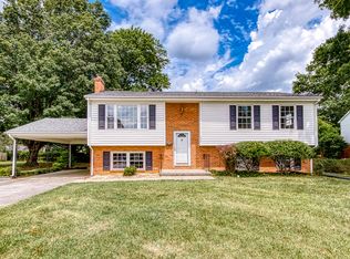 404 Highfield Rd, Salem, VA 24153