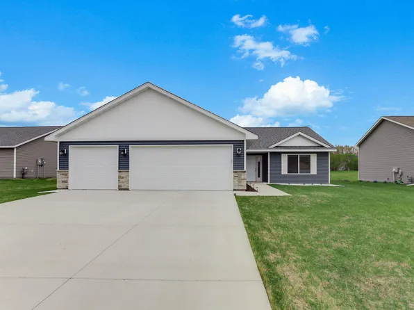 200 7th St, Green Isle, MN 55338