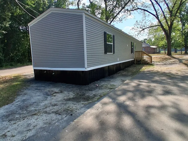 149 Fredrick St S — Photo 2