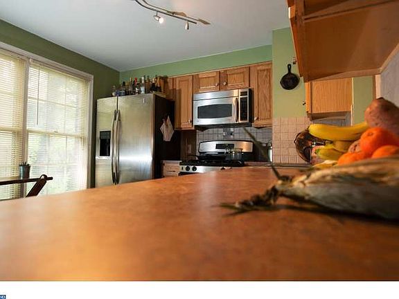 5th image of 850 N Orianna St