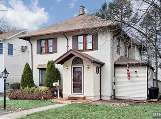 923 Elm Ave, River Edge, NJ 07661