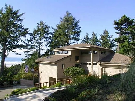 3702 NW Shore View Loop photo 1