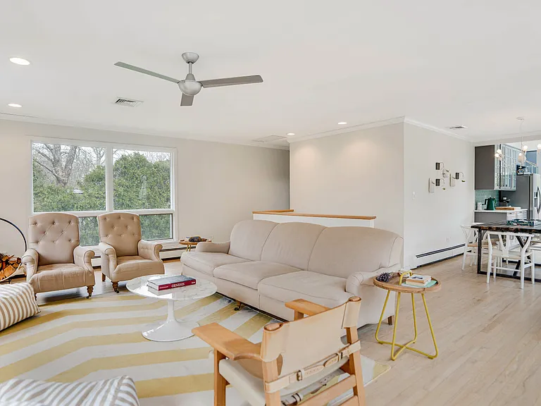 52 Shinnecock Rd #A — Photo 8