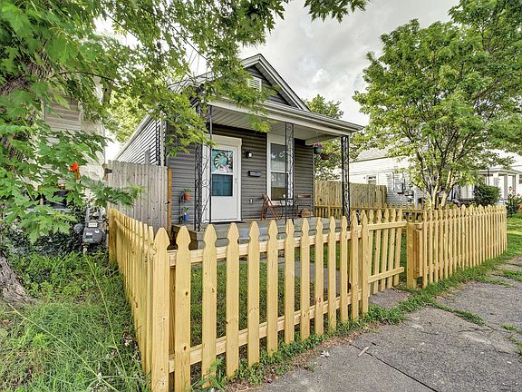 4th image of 679 Lynn St