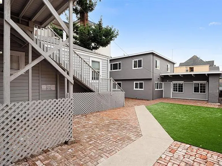 2222 Haste St — Photo 36