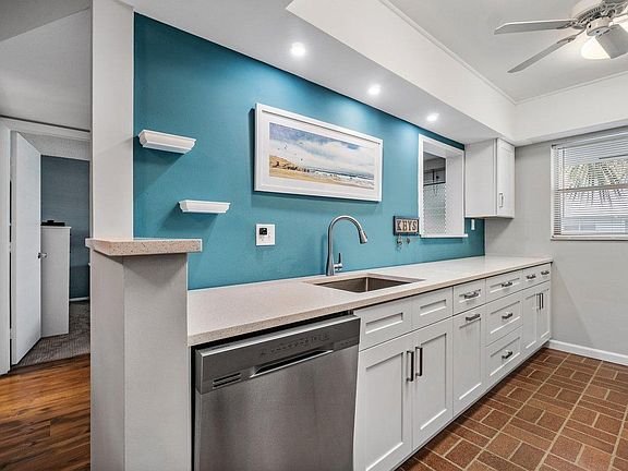 3rd image of 2760 SW 22nd Ave APT 1706