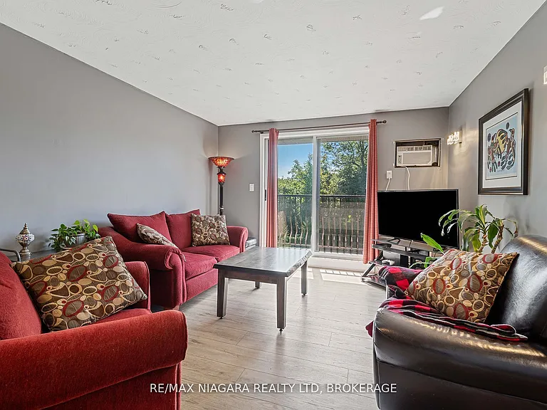 78 Welland St N #302 — Photo 6