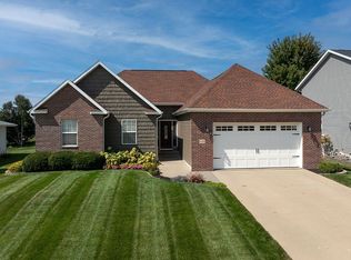 620 S 22nd St, Marion, IA 52302