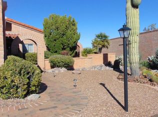 972 W Desert Hills Dr, Green Valley, AZ 85622